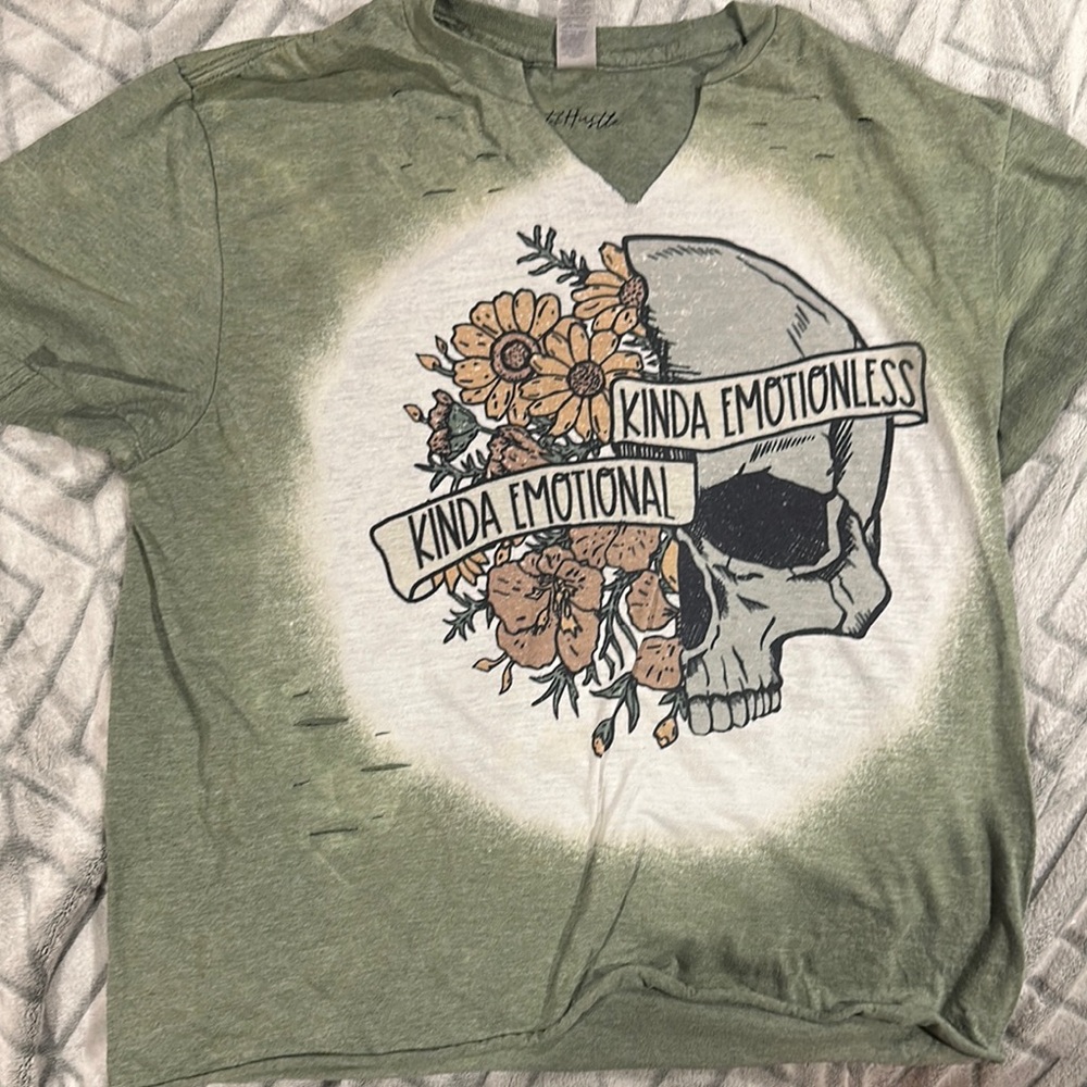 H&M Green Graphic Crop Top